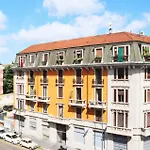 Isola District Bright House *