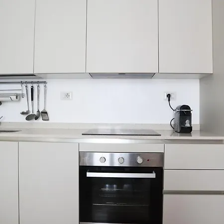 Isola District Bright House شقة